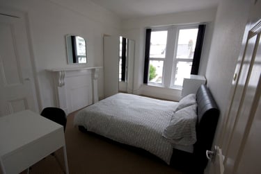 6 bed house, Alexandra Road, Mutley, Plymouth, PL47JT - Image 4