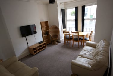 5 bed house, Southern Terrace, Greenbank, Plymouth, PL47LS - Image 2