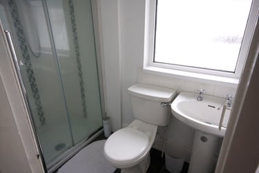 5 bed house, Southern Terrace, Greenbank, Plymouth, PL47LS - Image 4