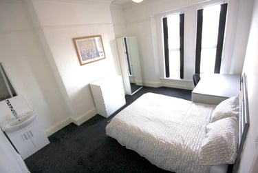 6 bed house, Furzehill Road, Mutley, Plymouth, PL47JZ - Image 9