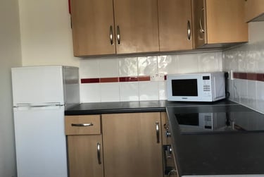 2 bed flat, Hartville Road, Plumstead, London, SE181DQ - Image 3