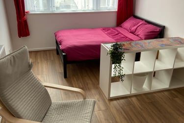 2 bed flat, Hartville Road, Plumstead, London, SE181DQ - Image 1