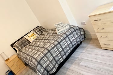 6 bed house, Brynmill, Swansea, SA20AN - Image 3