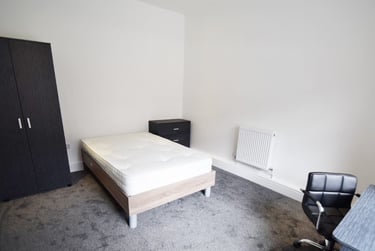 6 bed house, Boughey Road, Shelton, Stoke, ST42BB - Image 4