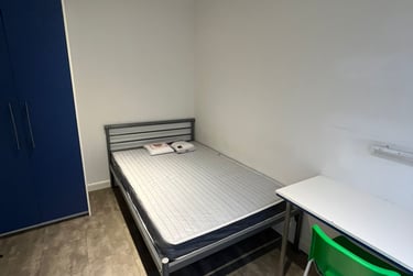 3 bed house, Thornton Road, Shelton, Stoke, ST42BD - Image 10