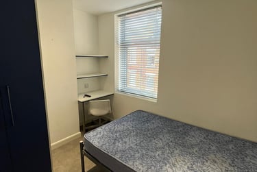 2 bed house, Darnley Street, Shelton, Stoke, ST42BH - Image 9