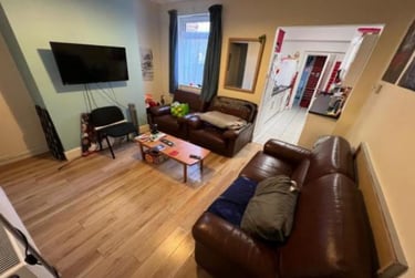 4 bed house, Boughey Road, Shelton, Stoke, ST42BN - Image 1