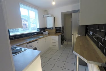5 bed house, Elgin Street, Shelton, Stoke, ST42RD - Image 3