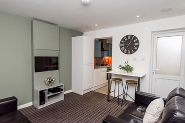 5 bed house, Beresford Street, Shelton, Stoke, ST42ES - Image 1