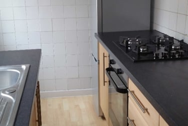 4 bed house, Newcastle Street, Silverdale, Newcastle under Lyme, ST56PL - Image 1