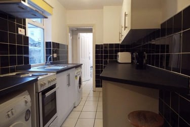 3 bed house, Newlands Street, Shelton, Stoke, ST42RF - Image 1