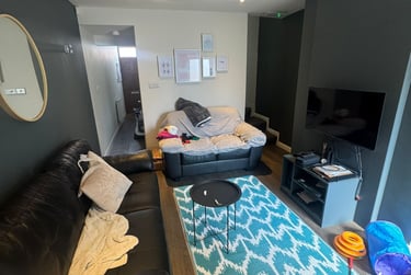 5 bed house, Cauldon Road, Shelton, Stoke, ST42ED - Image 3