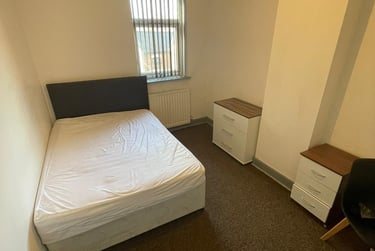 4 bed house, Elliott Street, Basford, Newcastle under Lyme, ST51JL - Image 3