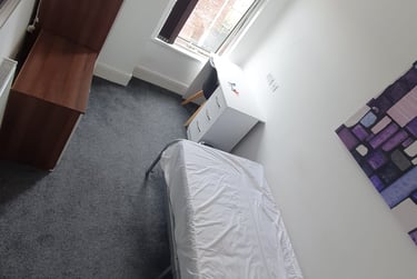 4 bed house, Sturgess Street, Penkhull, Stoke, ST47QH - Image 5