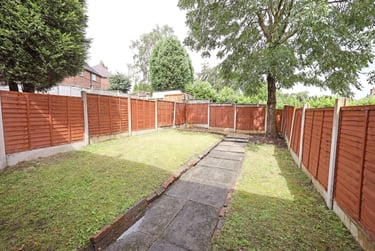 4 bed house, Boughey Road, Shelton, Stoke, ST42BB - Image 6