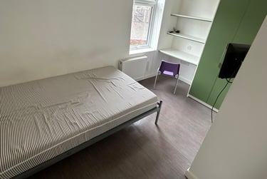 4 bed house, Malvern Avenue, Silverdale, Newcastle under Lyme, ST56QL - Image 3