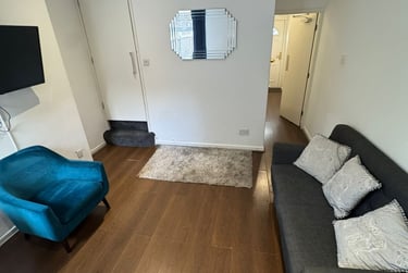 3 bed house, Thornton Road, Shelton, Stoke, ST42BD - Image 2