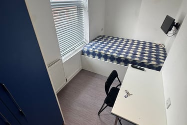 5 bed house, Ashford Street, Shelton, Stoke, ST42EL - Image 12