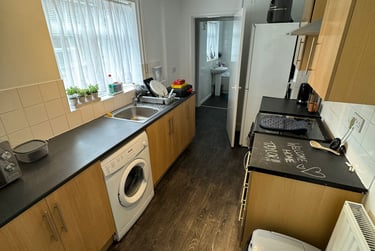 3 bed house, Ashford Street, Shelton, Stoke, ST42EN - Image 5