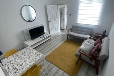 4 bed house, Kinsey Street, Silverdale, Newcastle under Lyme, ST56JL - Image 1