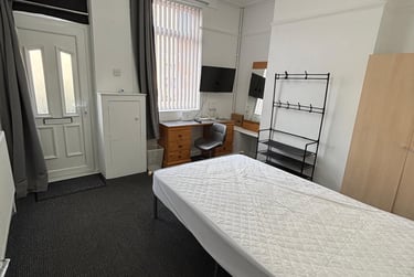 4 bed house, Ashford Street, Shelton, Stoke, ST42EN - Image 6