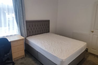 3 bed house, Newlands Street, Shelton, Stoke, ST42RF - Image 2