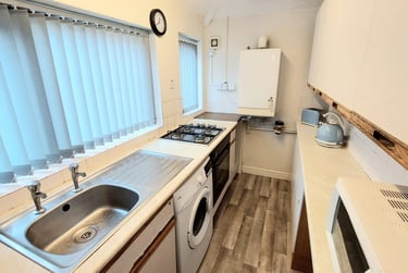 3 bed house, Haywood Street, Shelton, Stoke, ST42RB - Image 5