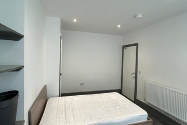 5 bed house, Aynsley Road, Shelton, Stoke, ST42RA - Image 4