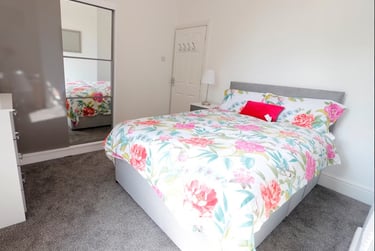 3 bed house, Leek Road, Shelton, Stoke, ST42BP - Image 3