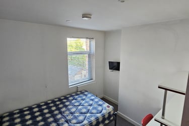 5 bed house, Boughey Road, Shelton, Stoke, ST42BN - Image 6