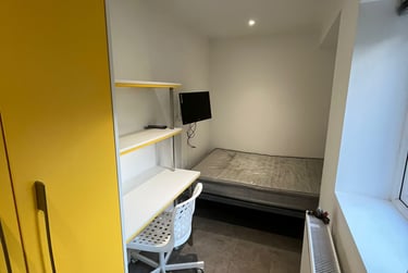 5 bed house, Thornton Road, Shelton, Stoke, ST42BD - Image 6