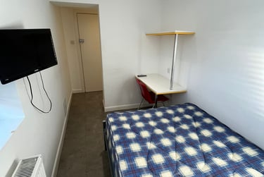 4 bed house, Spencer Road, Shelton, Stoke, ST42BE - Image 8