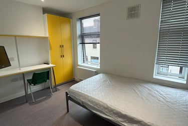 5 bed house, Beresford Street, Shelton, Stoke, ST42EX - Image 1