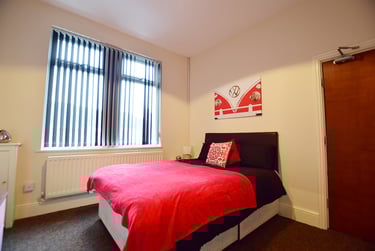 4 bed house, Vinebank Street, Penkhull, Stoke, ST45AD - Image 2