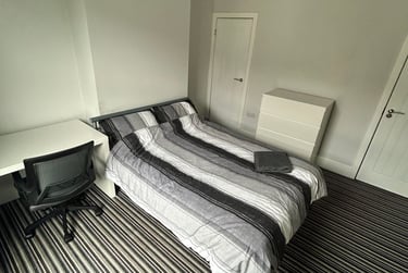 3 bed house, Spencer Road, Shelton, Stoke, ST42BE - Image 11