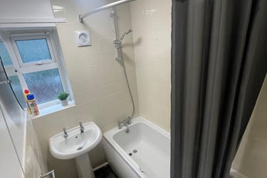 4 bed house, Malvern Avenue, Silverdale, Newcastle under Lyme, ST56QL - Image 11