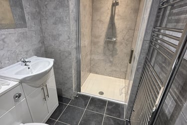 4 bed house, Boughey Road, Shelton, Stoke, ST42BB - Image 3