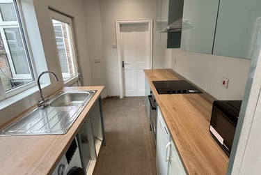 3 bed house, Spencer Road, Shelton, Stoke, ST42BE - Image 11