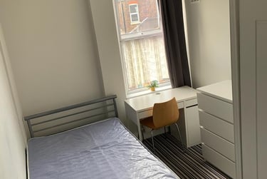 5 bed house, Boughey Road, Shelton, Stoke, ST42BQ - Image 11