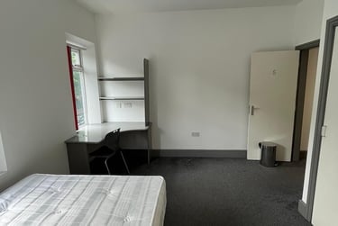 5 bed house, Aynsley Road, Shelton, Stoke, ST42RA - Image 13