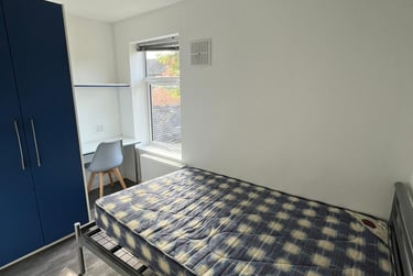 4 bed house, Leek Road, Shelton, Stoke, ST42BW - Image 4