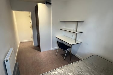 6 bed house, Carlton Road, Shelton, Stoke, ST42BG - Image 8