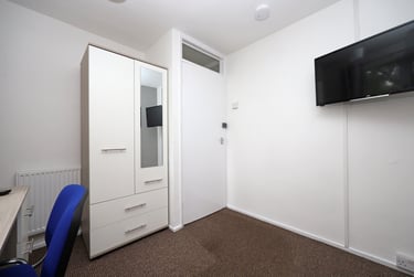 4 bed house, Boughey Road, Shelton, Stoke, ST42BB - Image 9