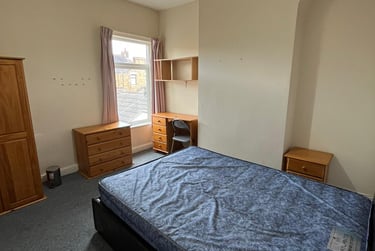 2 bed house, Thornton Road, Shelton, Stoke, ST42BD - Image 1