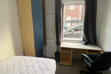 4 bed house, Queen Anne Street, Shelton, Stoke, ST42EQ - Image 5