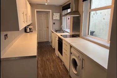 4 bed house, Darnley Street, Shelton, Stoke, ST42BH - Image 4