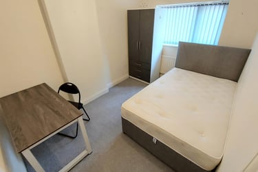 3 bed house, Haywood Street, Shelton, Stoke, ST42RB - Image 4