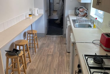 4 bed house, Seaford Street, Shelton, Stoke, ST42EU - Image 3