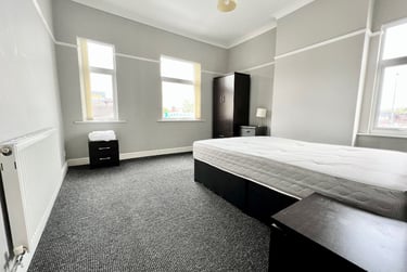 4 bed house, Sturgess Street, Penkhull, Stoke, ST47QH - Image 1