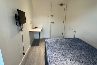 5 bed house, Queen Anne Street, Shelton, Stoke, ST42EQ - Image 6